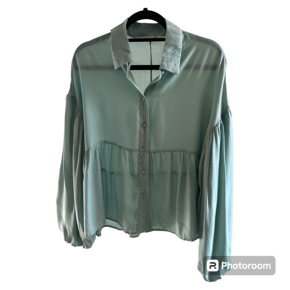 Altar'd State Tops - Altar'd State Sage Green Flowy Top Long Sleeve Button down Women's size Medium